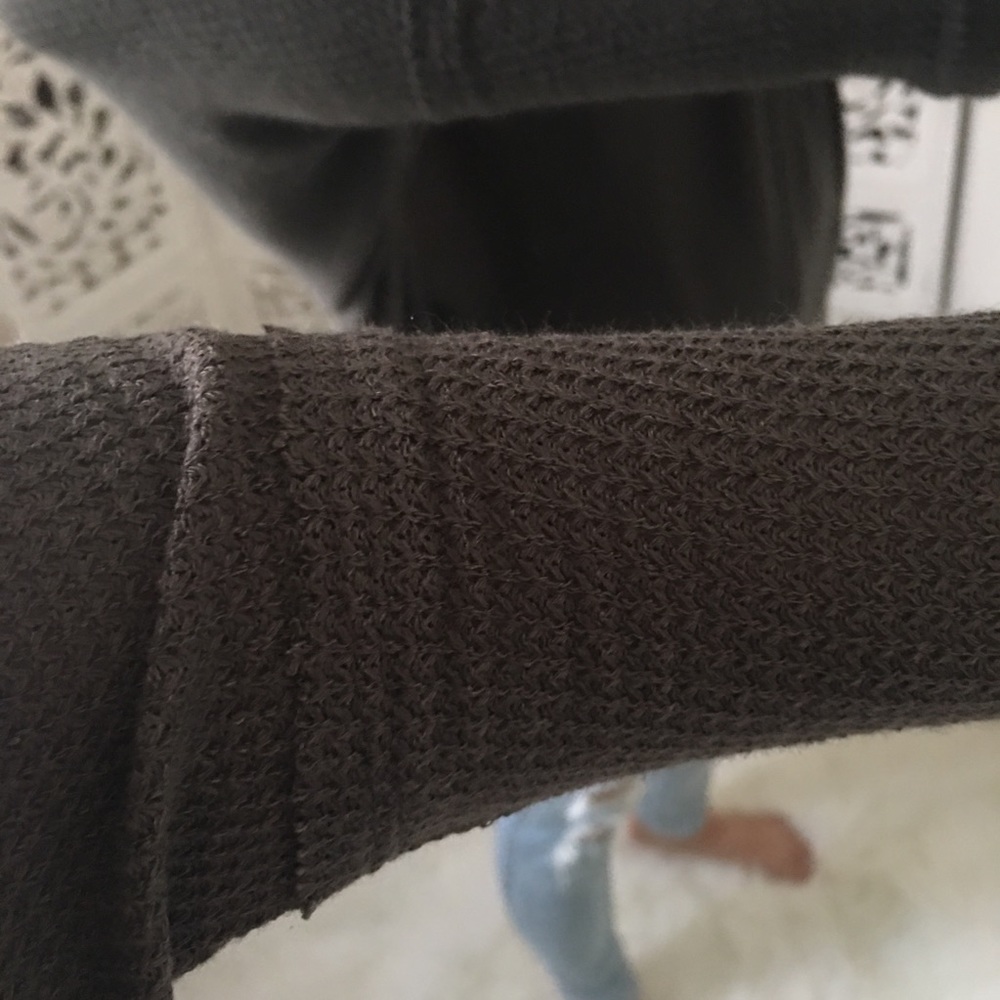 LAST 1οΈβ£ LIV Waffle Knit Long Sleeve Dolman - Picture 5 of 7